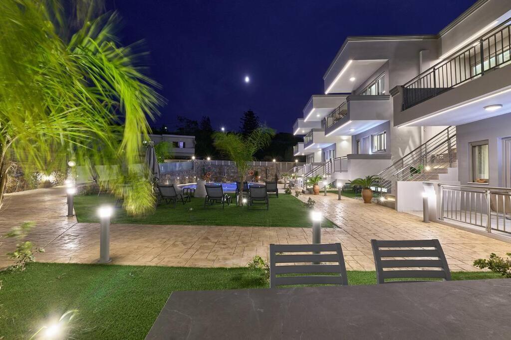 Superior Family Apartment W/Pool Dining Area Stavromenos Eksteriør bilde