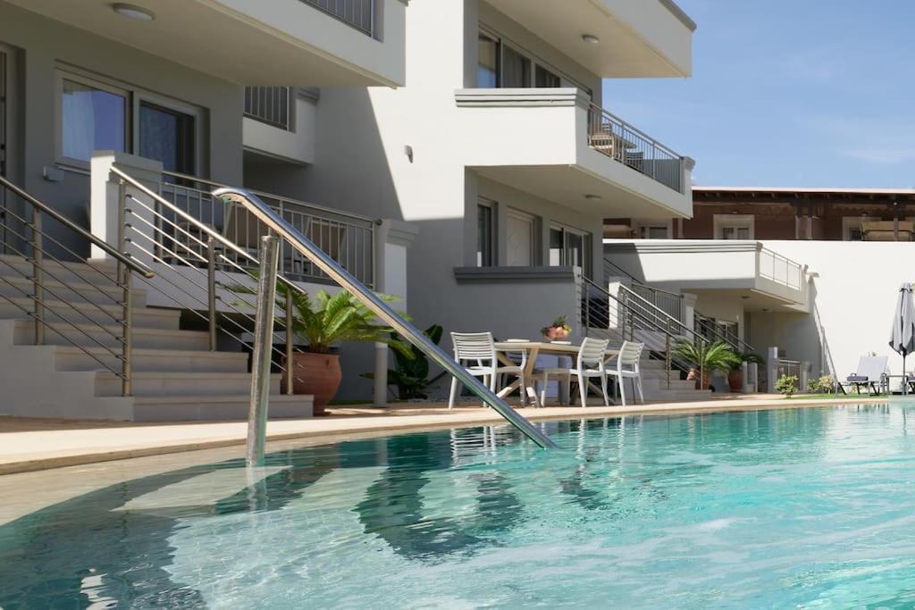 Superior Family Apartment W/Pool Dining Area Stavromenos Eksteriør bilde